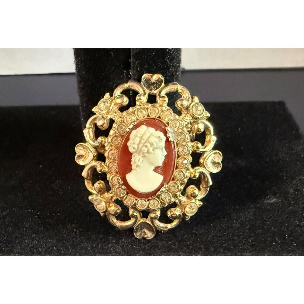 Vintage Coro Cameo Brooch – Gold Tone with Rhinestone Frame - Picture 1 of 3